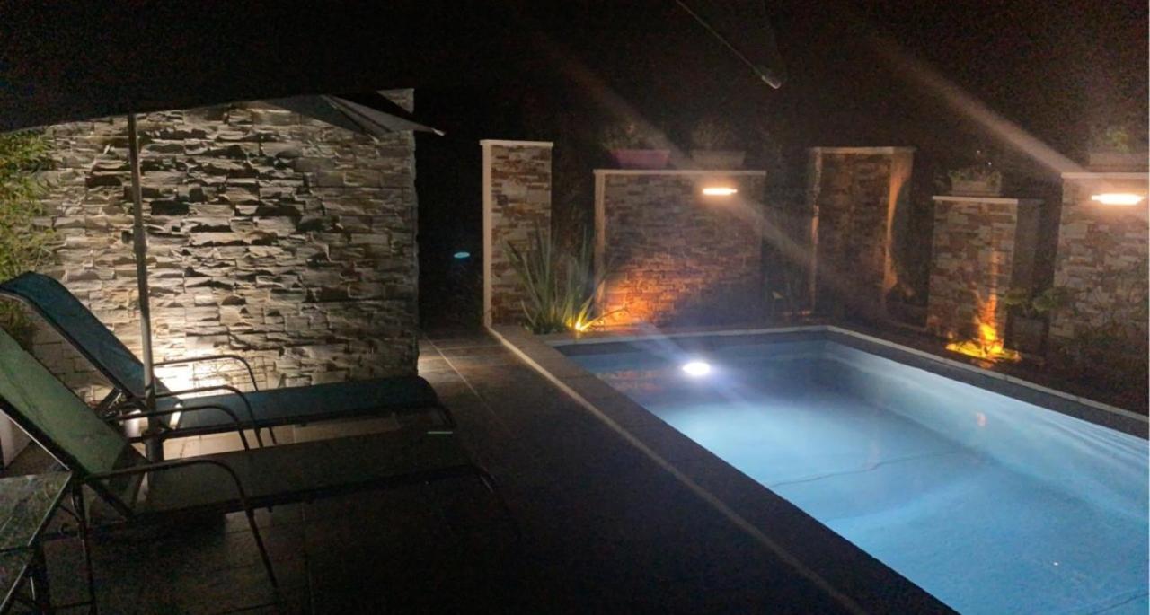 La Suite De Charme Du Mas De La Fontaine De Jonquier Avec Spa Privatif Séguret Екстериор снимка