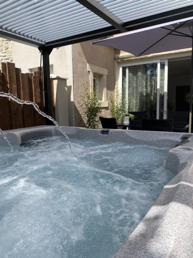 La Suite De Charme Du Mas De La Fontaine De Jonquier Avec Spa Privatif Séguret Екстериор снимка